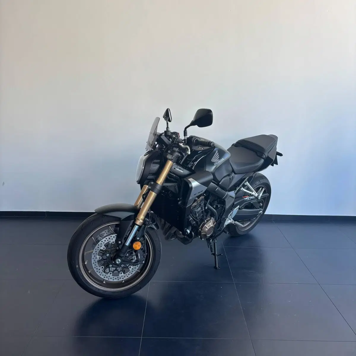 Honda CB 650 R (2024 - 25) (3)