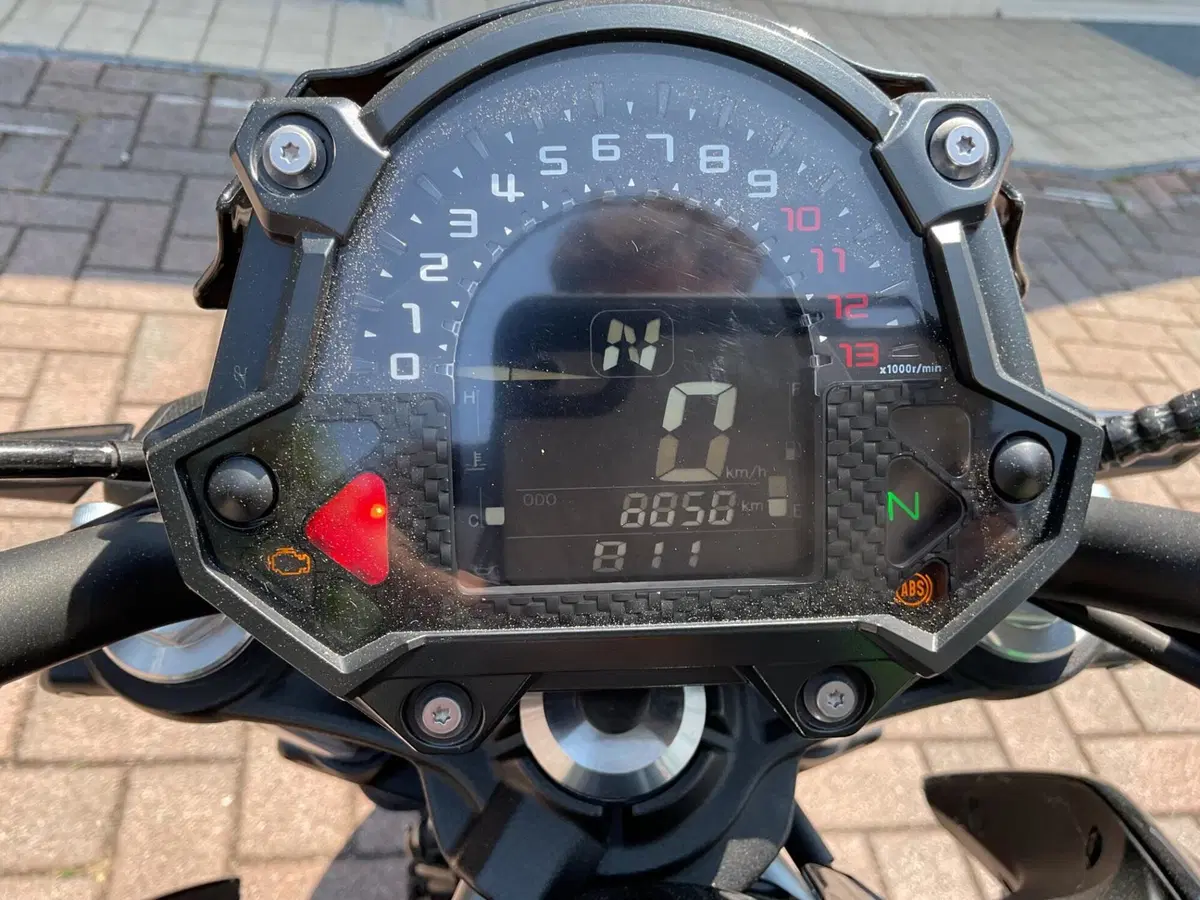 Kawasaki Z 650 (2017 - 19) (8)