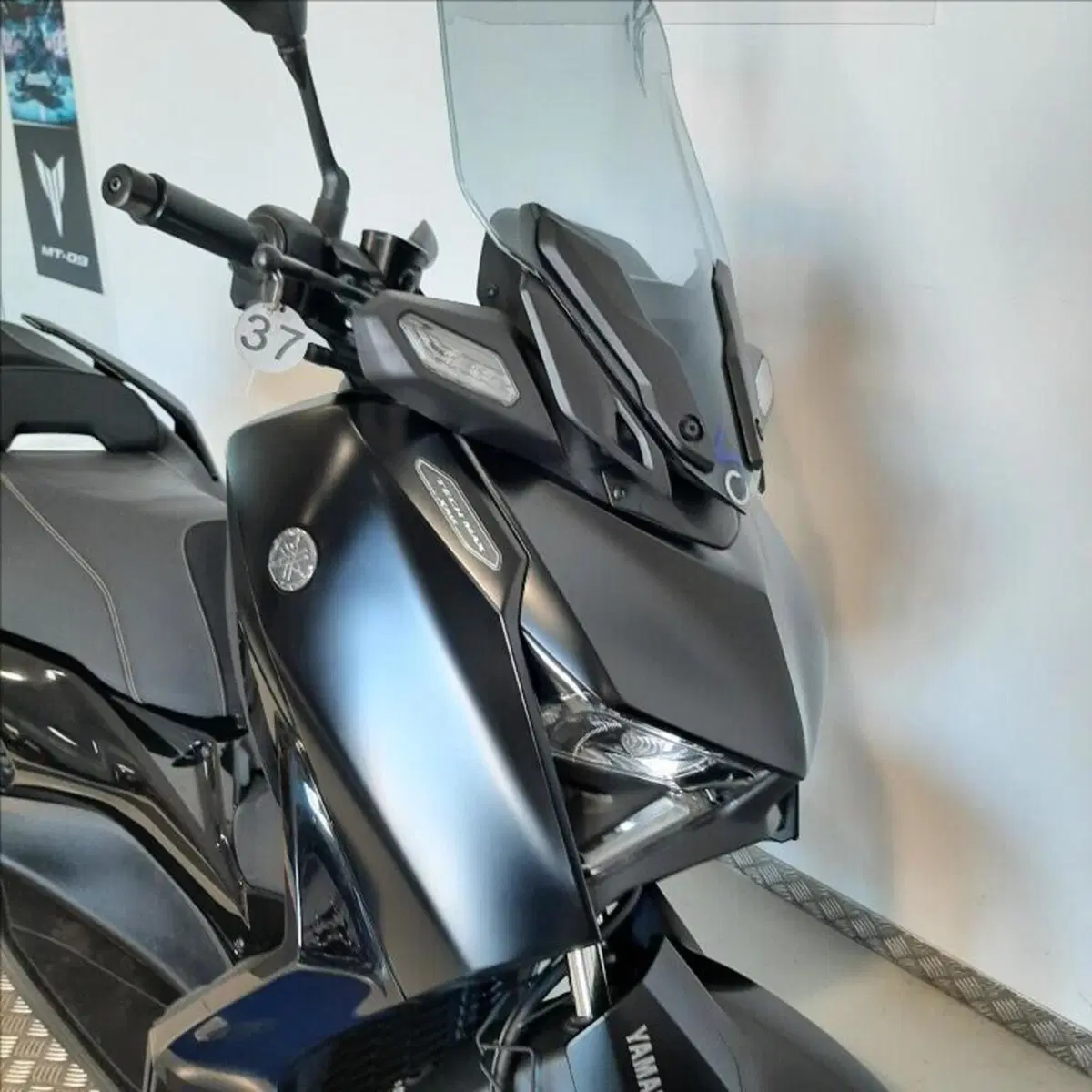 Yamaha X-Max 300 Tech Max (2021 - 24) (4)
