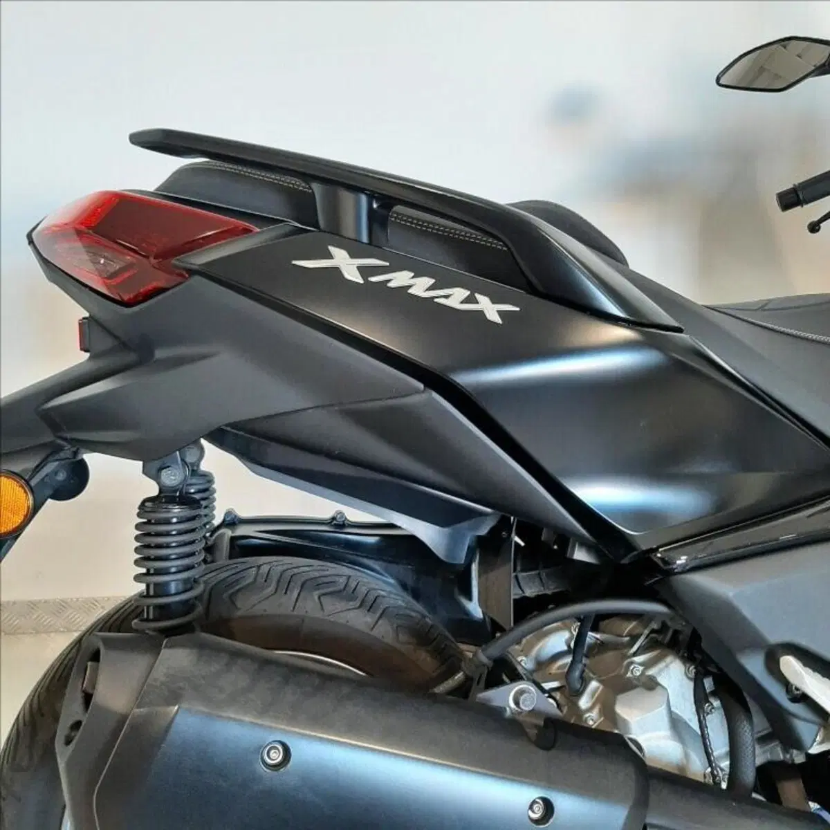 Yamaha X-Max 300 Tech Max (2021 - 24) (8)