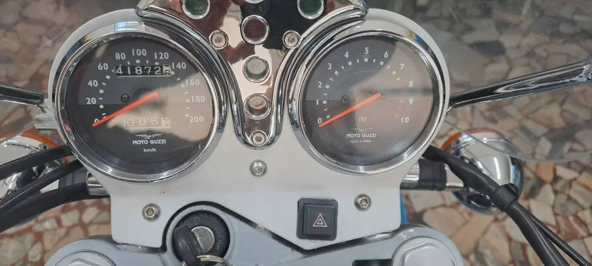 Moto Guzzi Nevada 750 Club (2002 - 06) (4)