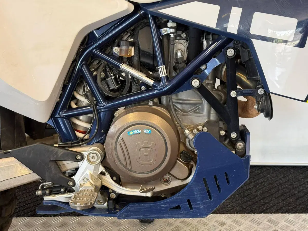 Husqvarna 701 Enduro (2023 - 25) (8)