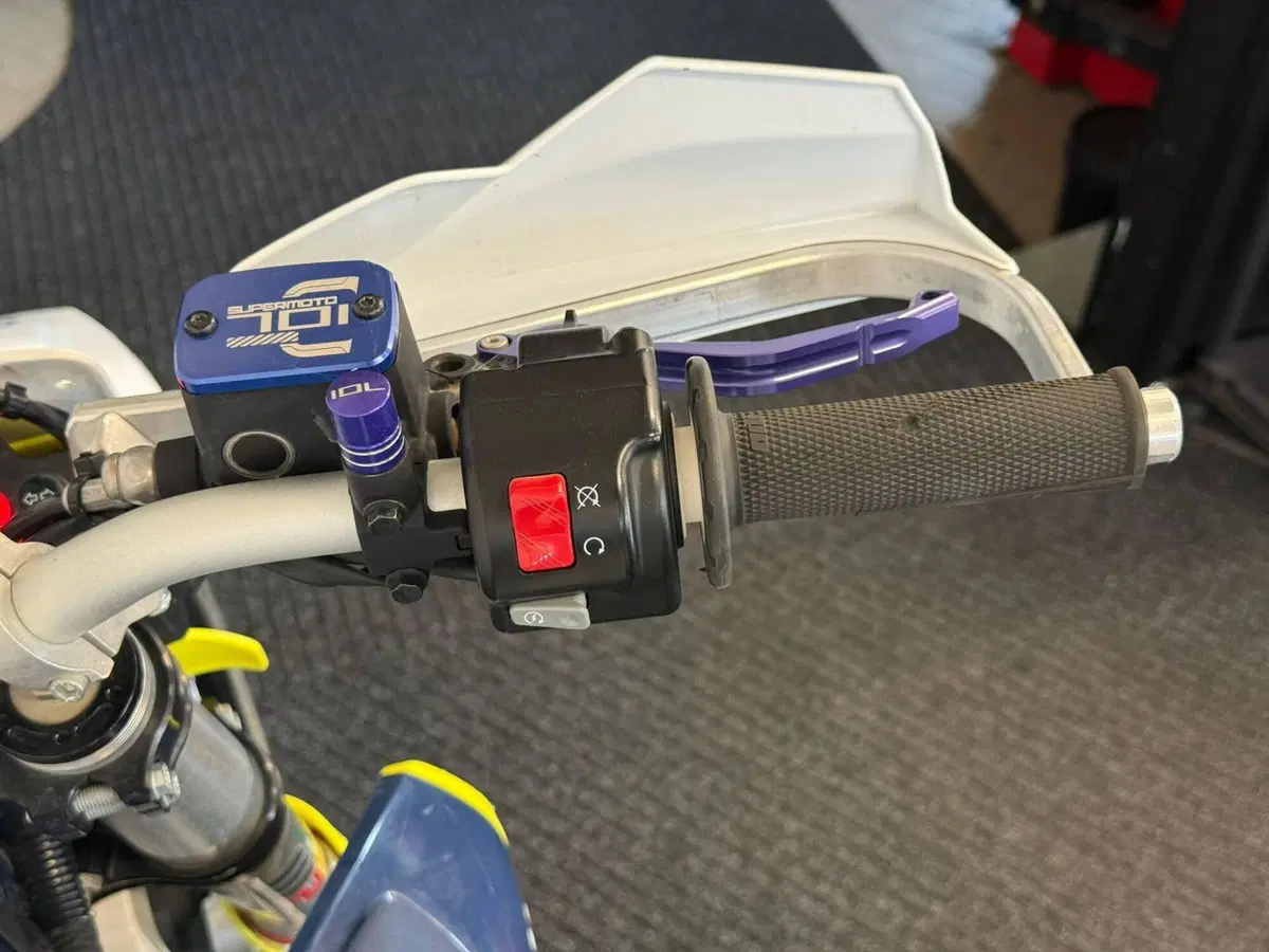 Husqvarna 701 Enduro (2023 - 25) (16)