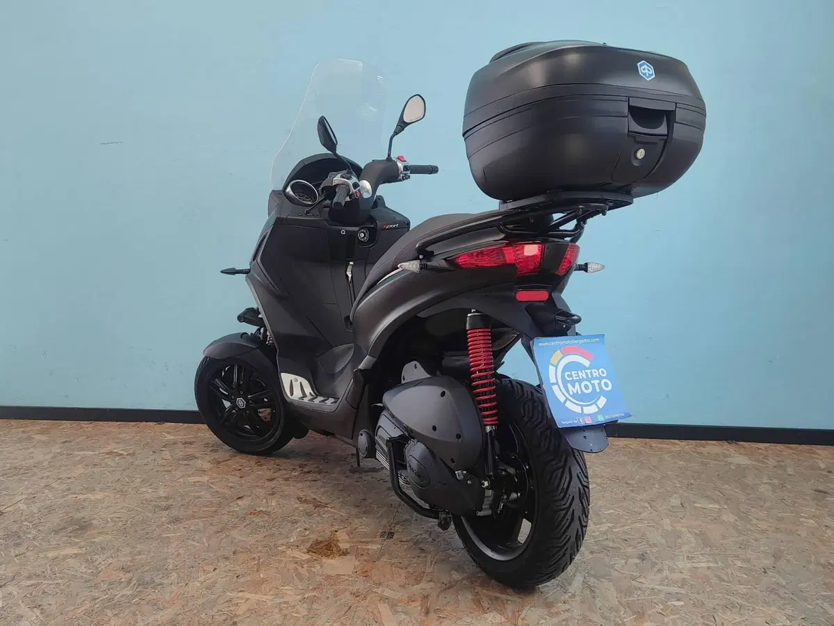 Piaggio MP3 300 ABS Hpe (2021 - 24) (5)