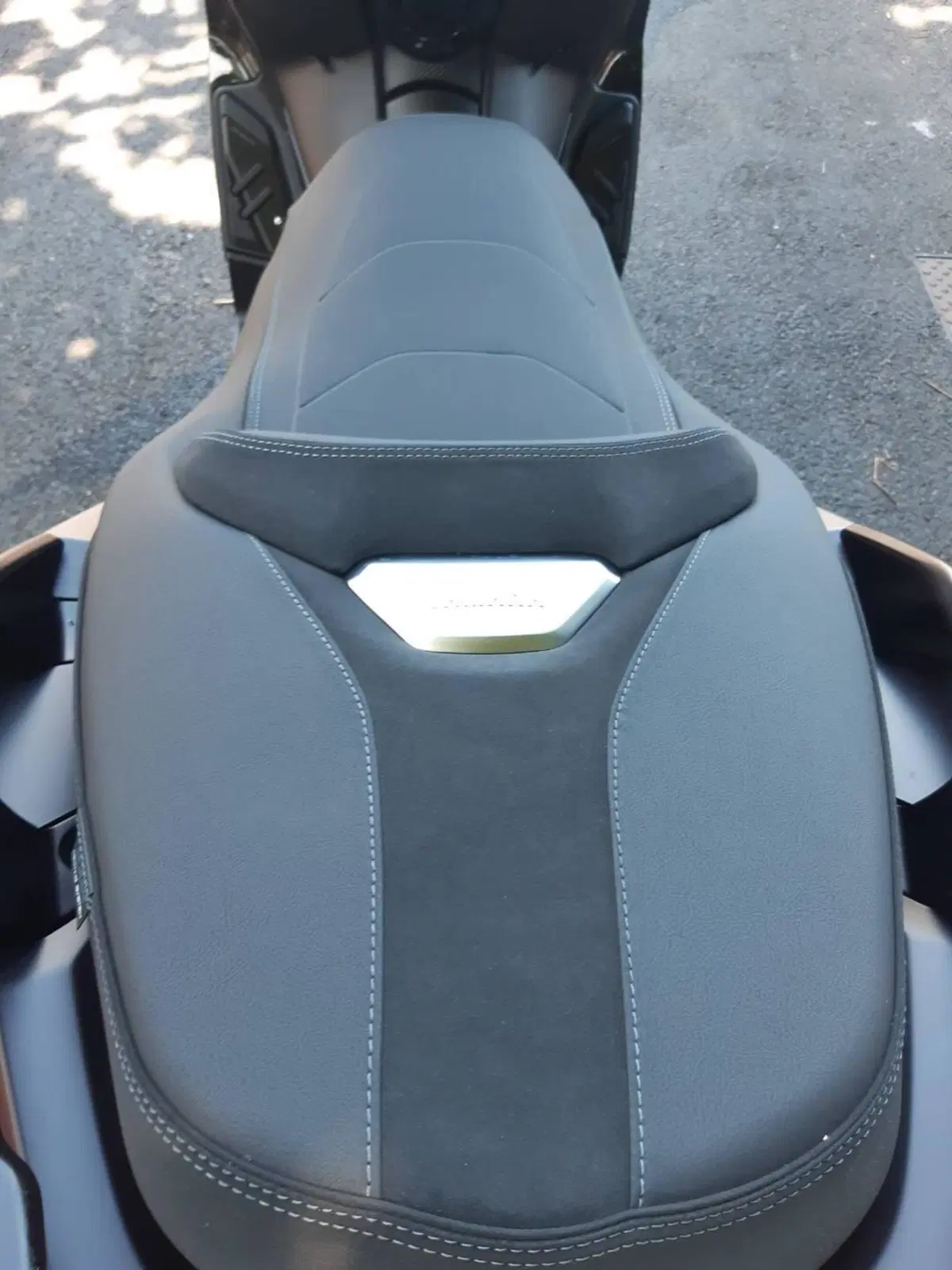 Yamaha X-Max 300 Tech Max (2025 - 26) (6)