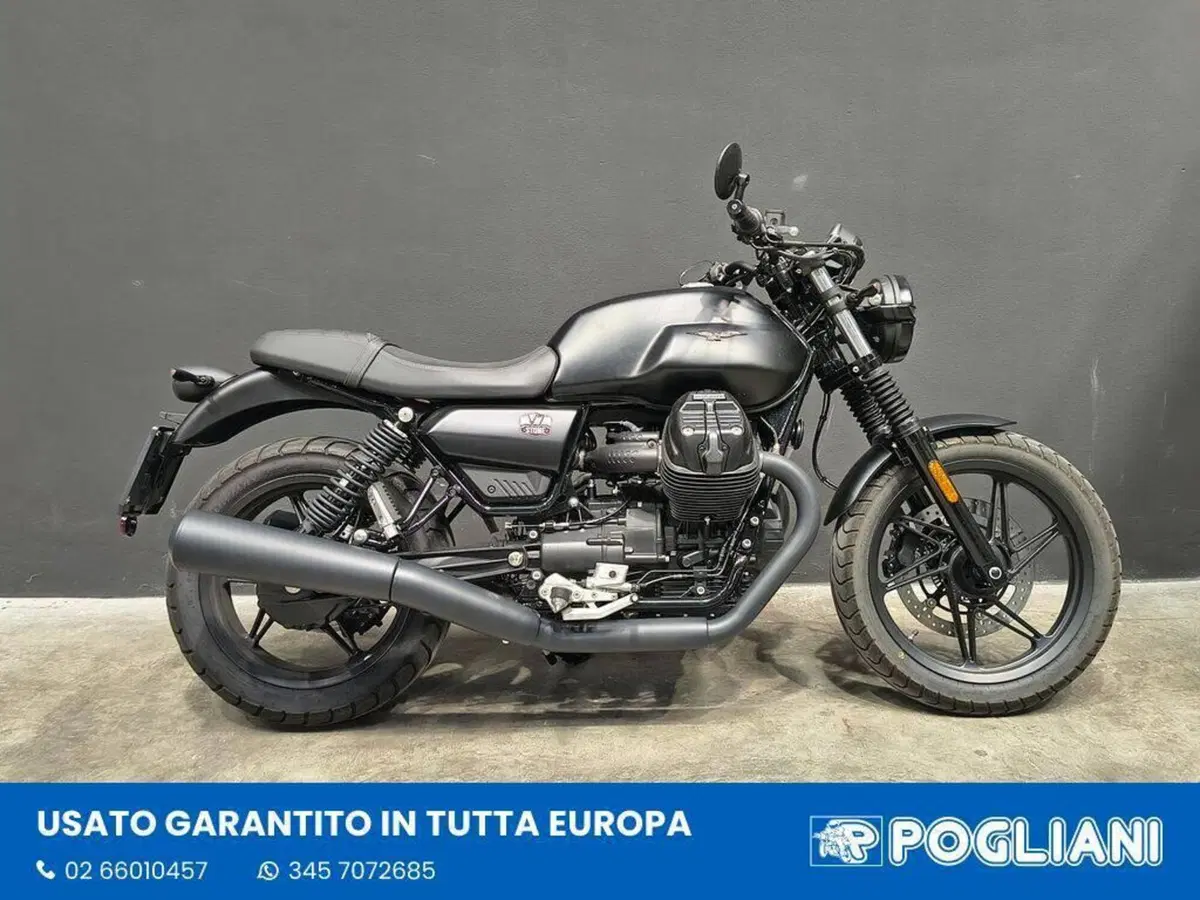 Moto Guzzi V7 Stone (2021 - 24)