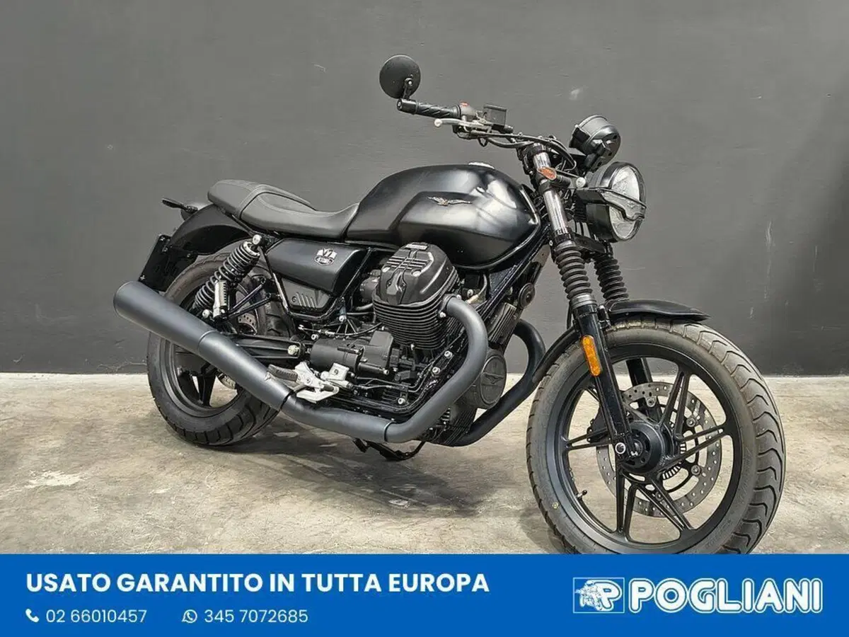 Moto Guzzi V7 Stone (2021 - 24) (2)