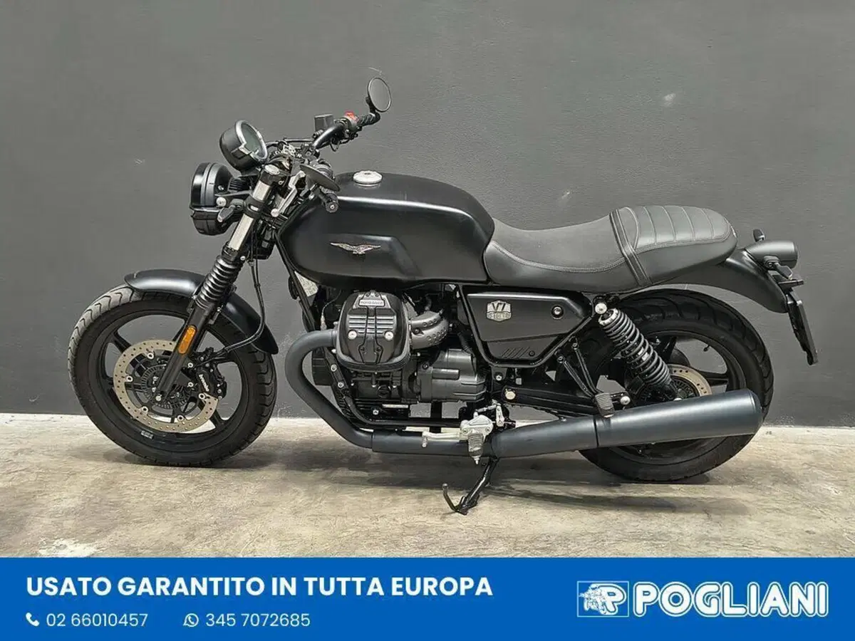 Moto Guzzi V7 Stone (2021 - 24) (5)