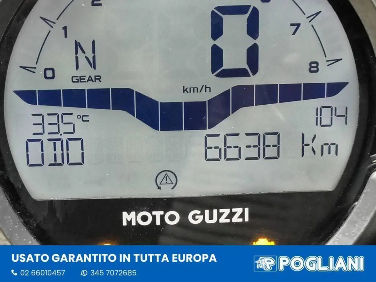 Moto Guzzi V7 Stone (2021 - 24) (7)