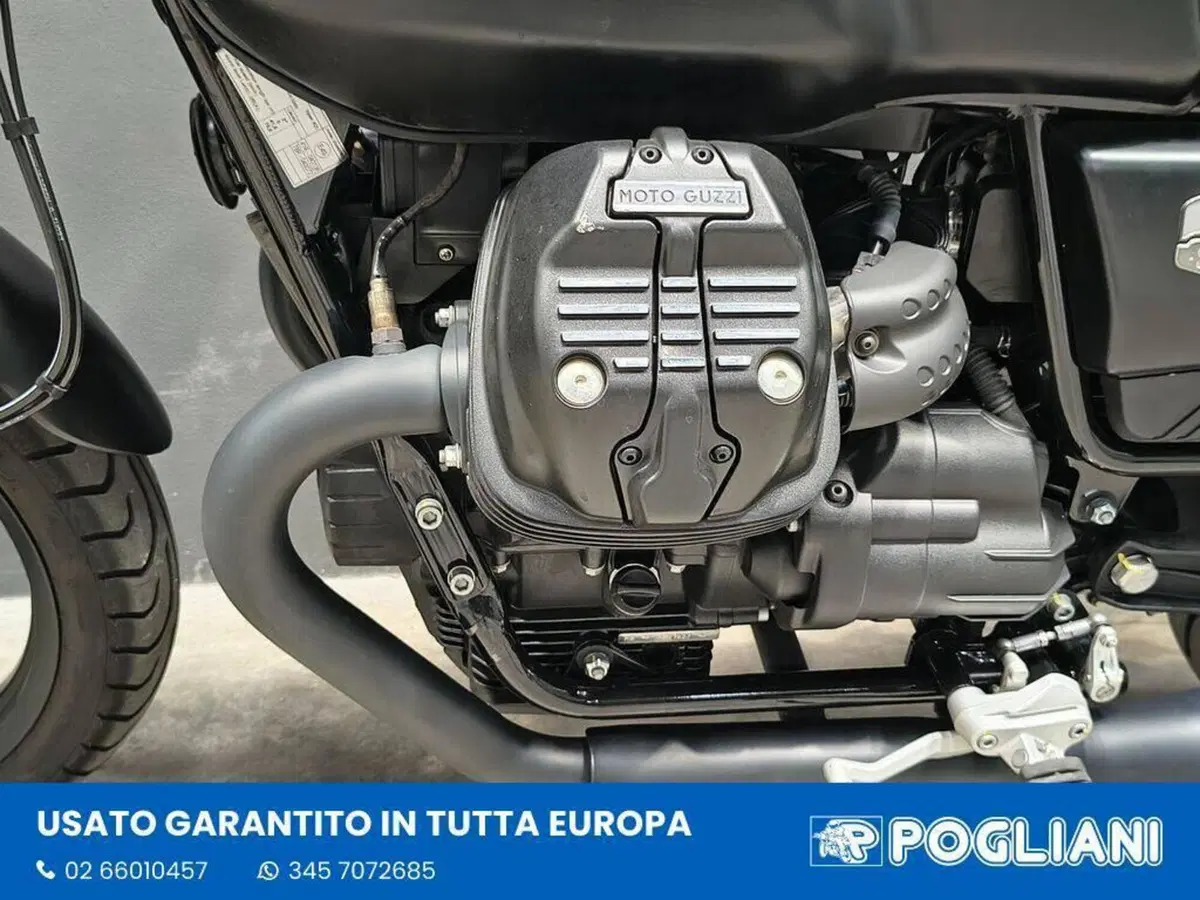 Moto Guzzi V7 Stone (2021 - 24) (9)