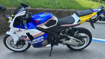 Honda CBR 600 RR (2005 - 06) usata