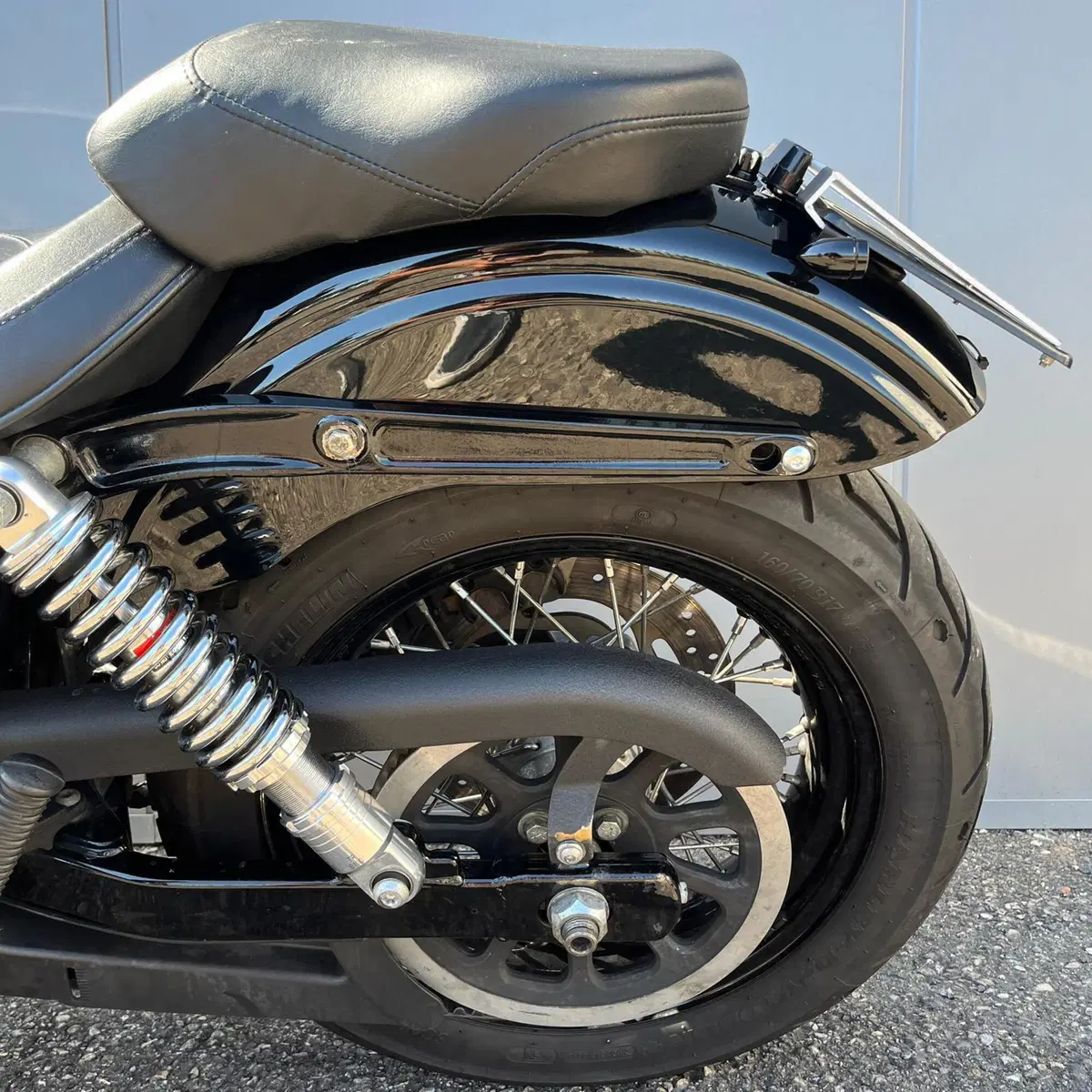 Harley-Davidson 1584 Street Bob (2008 - 15) - FXDB (17)