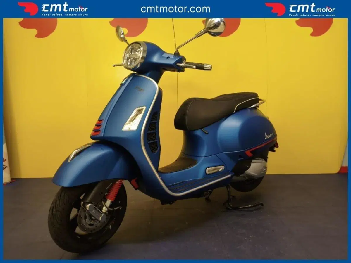 Vespa GTS 300 Super (2017 - 18) (4)