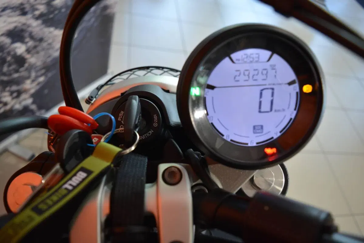 Ducati Scrambler 400 Sixty 2 (2016 - 21) (19)