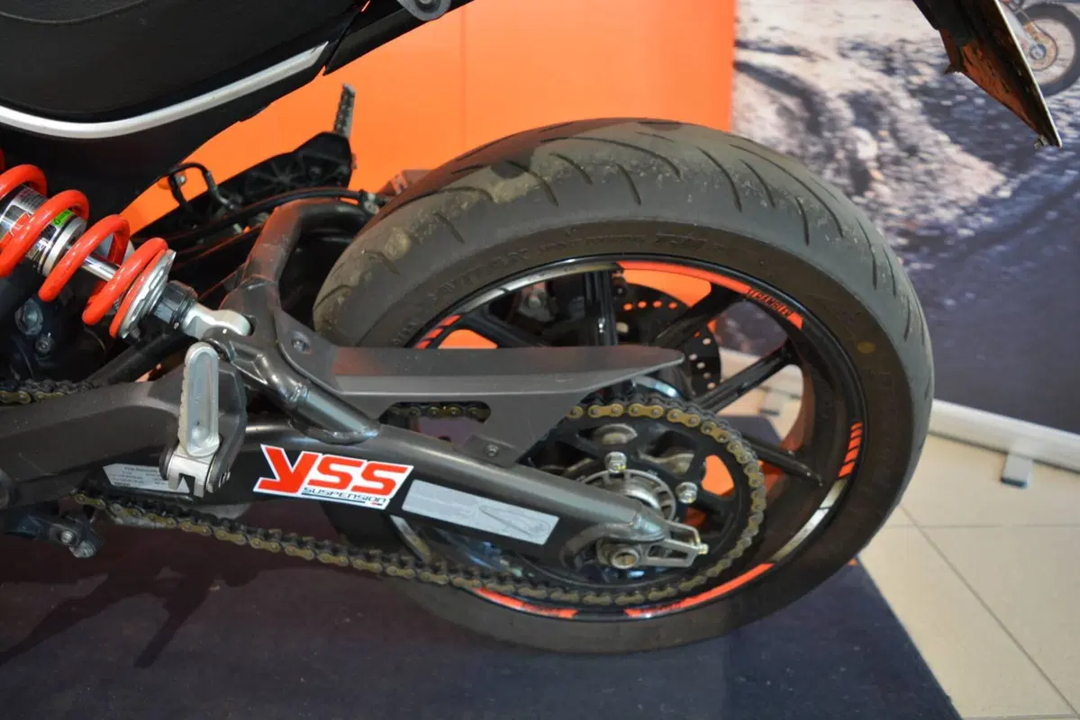 Ducati Scrambler 400 Sixty 2 (2016 - 21) (18)