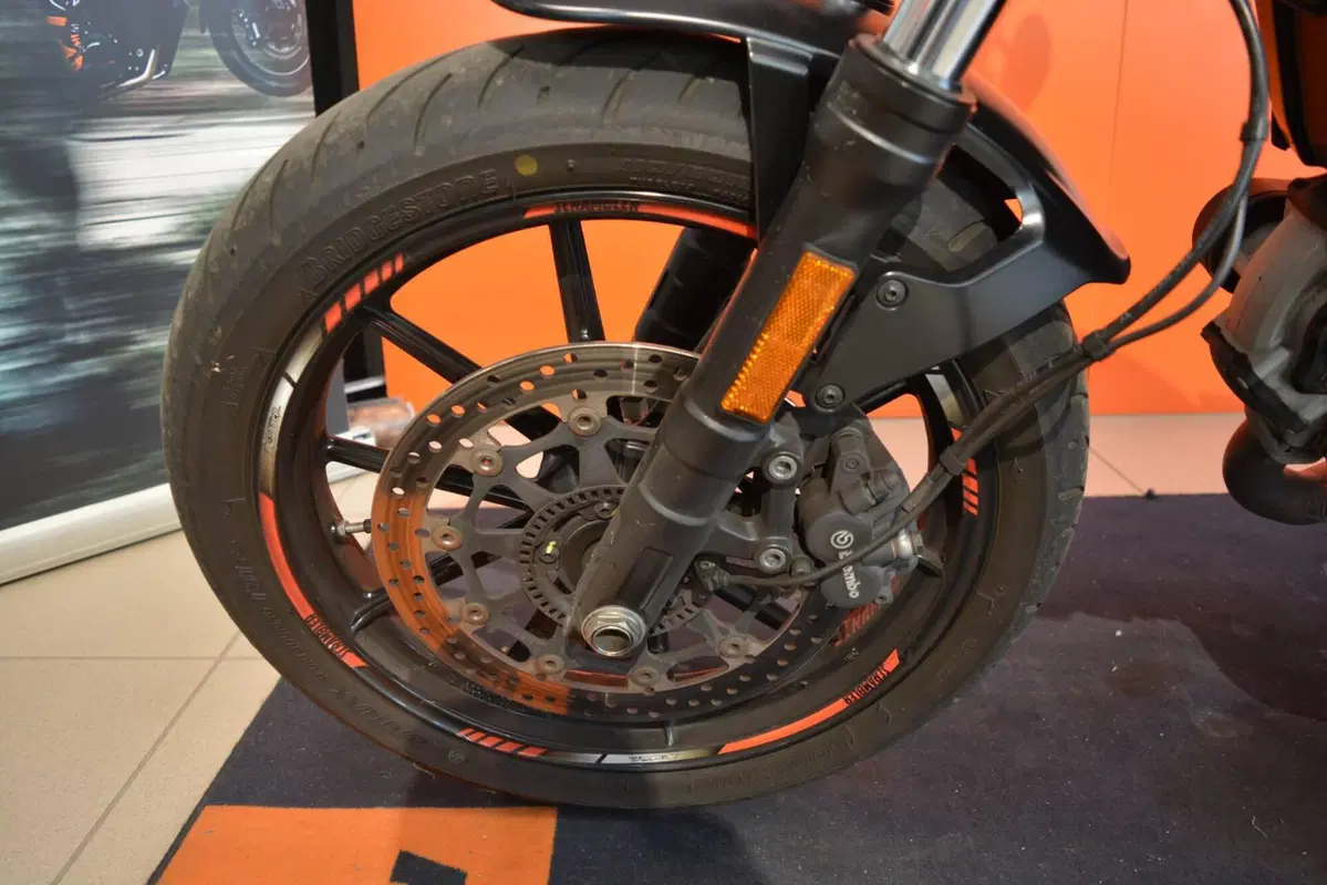 Ducati Scrambler 400 Sixty 2 (2016 - 21) (16)