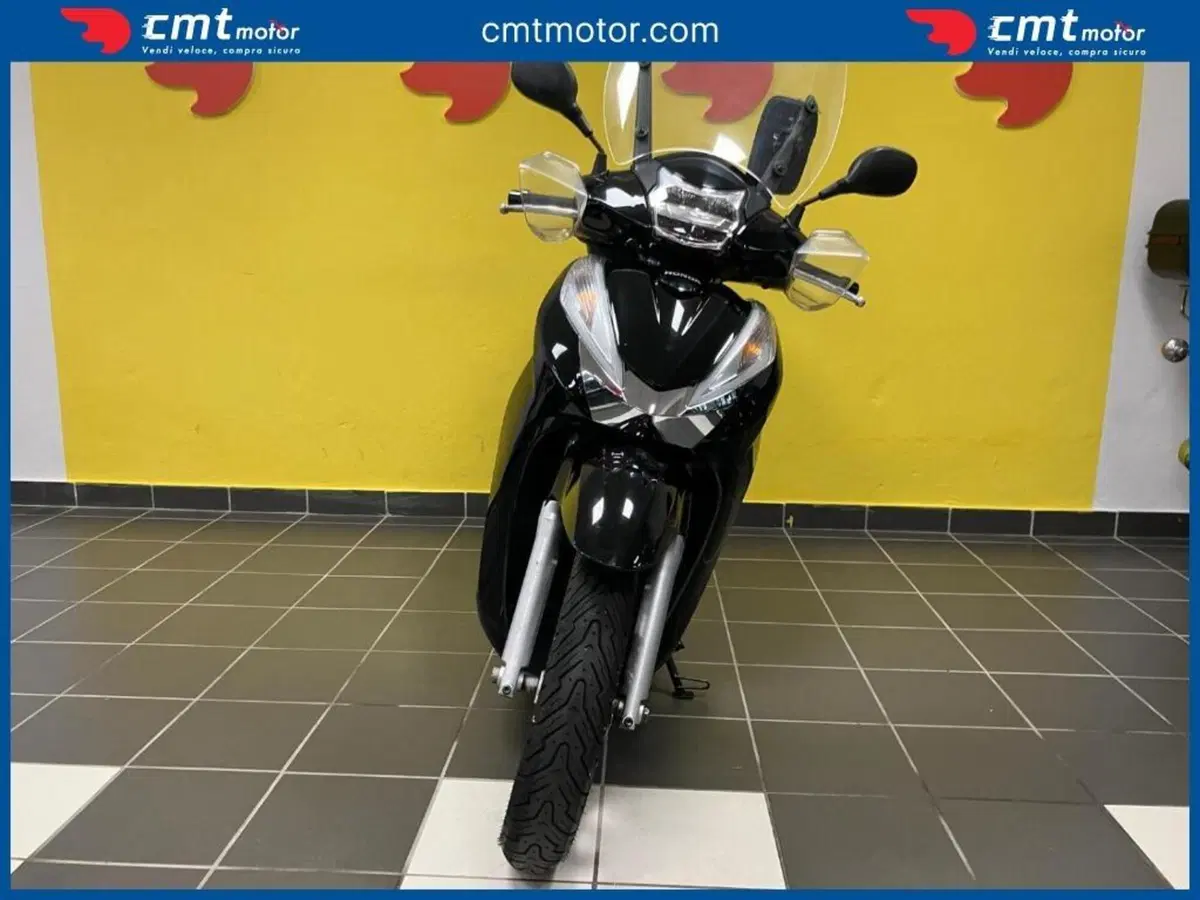 Honda SH 300 i ABS (2016 - 20) (2)