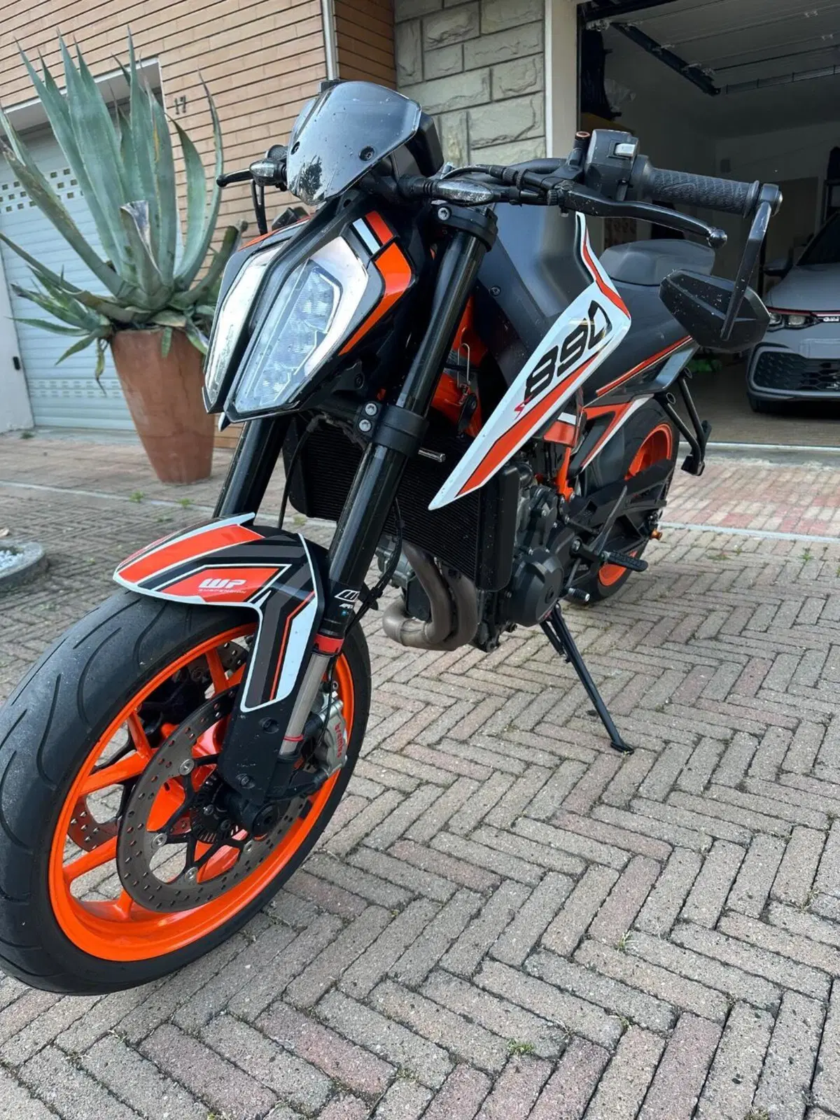 KTM 890 Duke R (2020) (5)