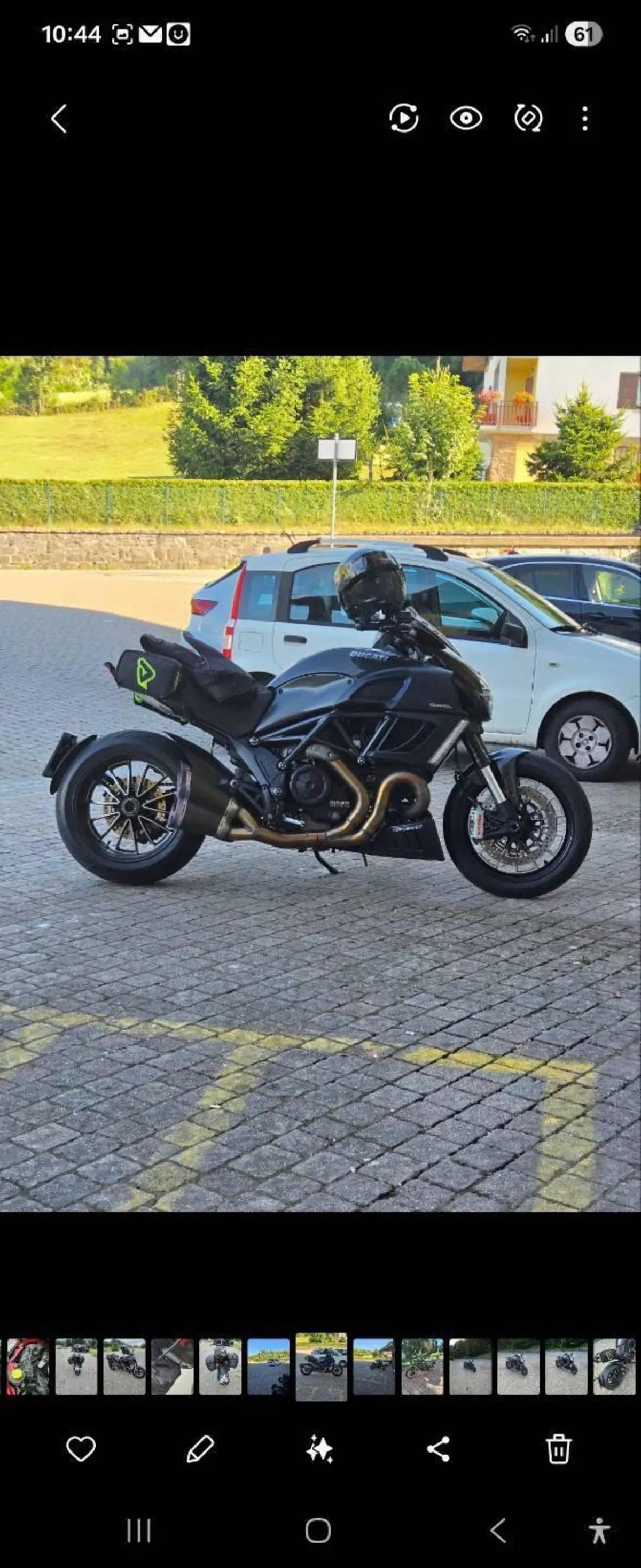 Ducati Diavel 1200 Carbon (2010 - 13) (2)