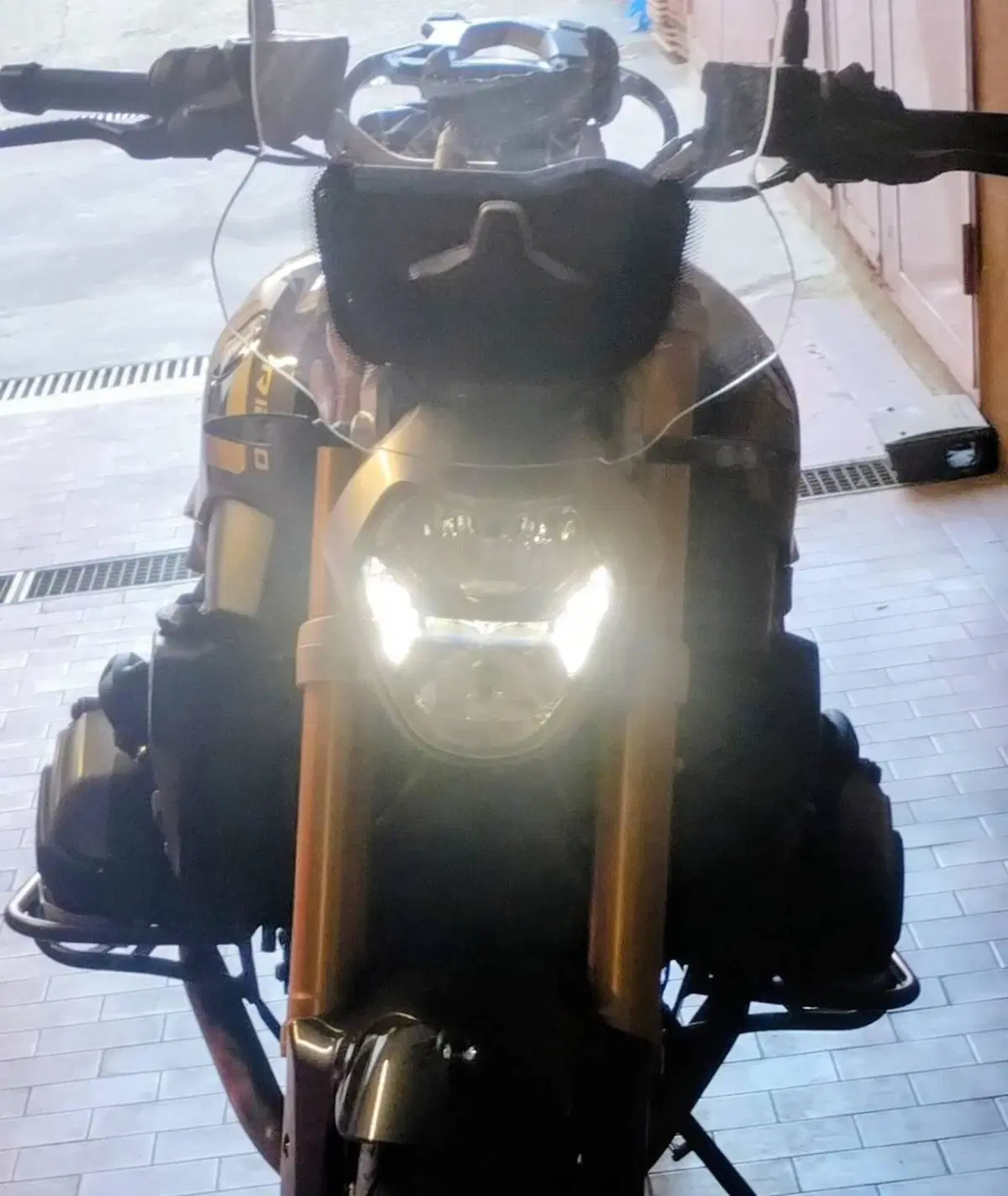 Bmw R 1200 R (2015 - 16) (6)