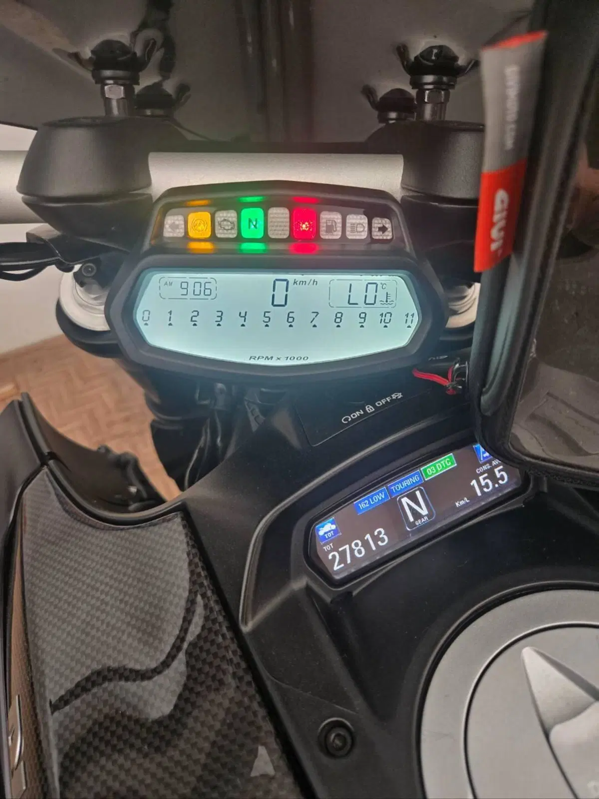 Ducati Diavel 1200 Carbon (2010 - 13) (6)