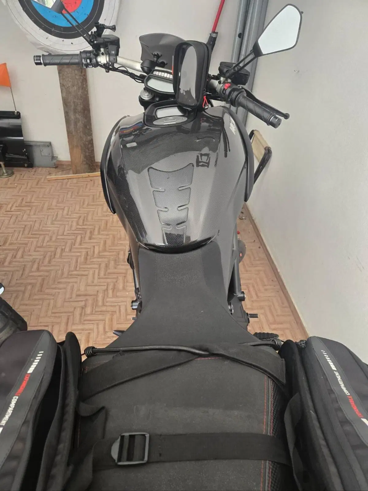 Ducati Diavel 1200 Carbon (2010 - 13) (11)
