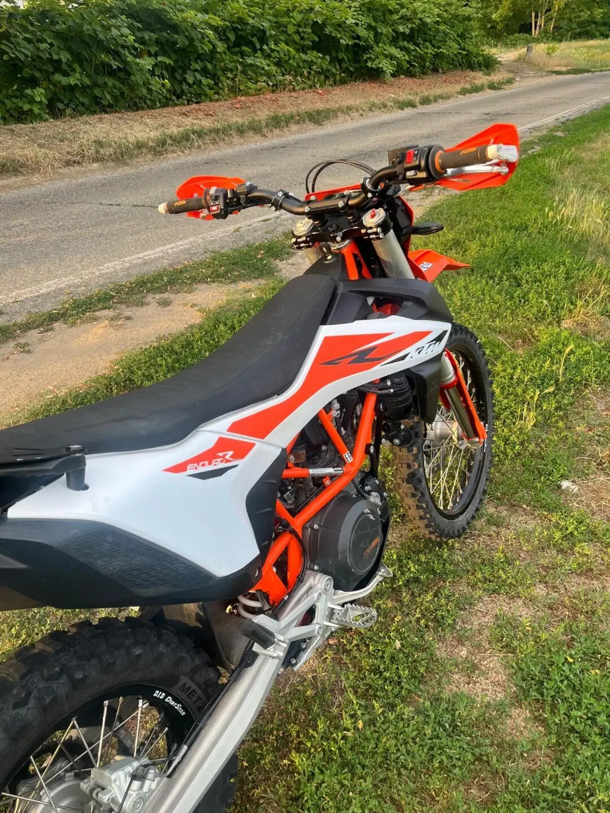 KTM 690 Enduro R (2019 - 20) (4)