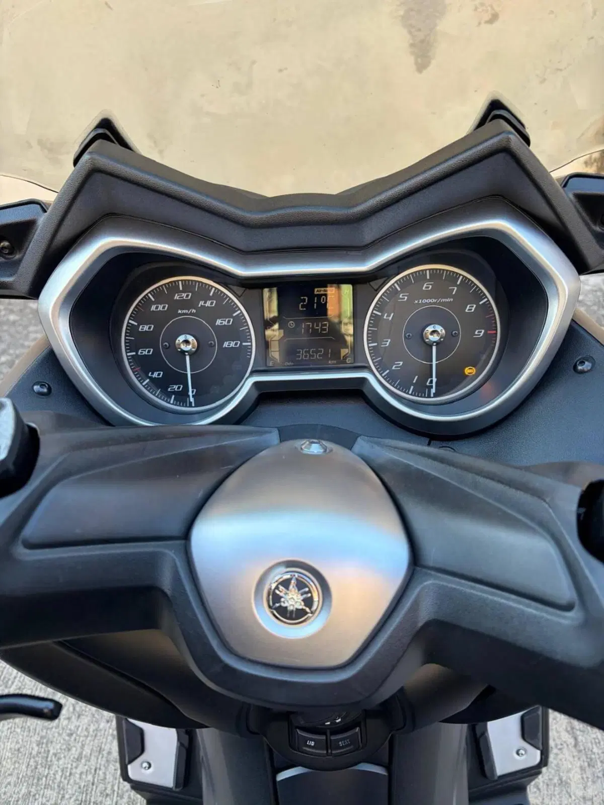 Yamaha X-Max 400 ABS (2017 - 20) (4)
