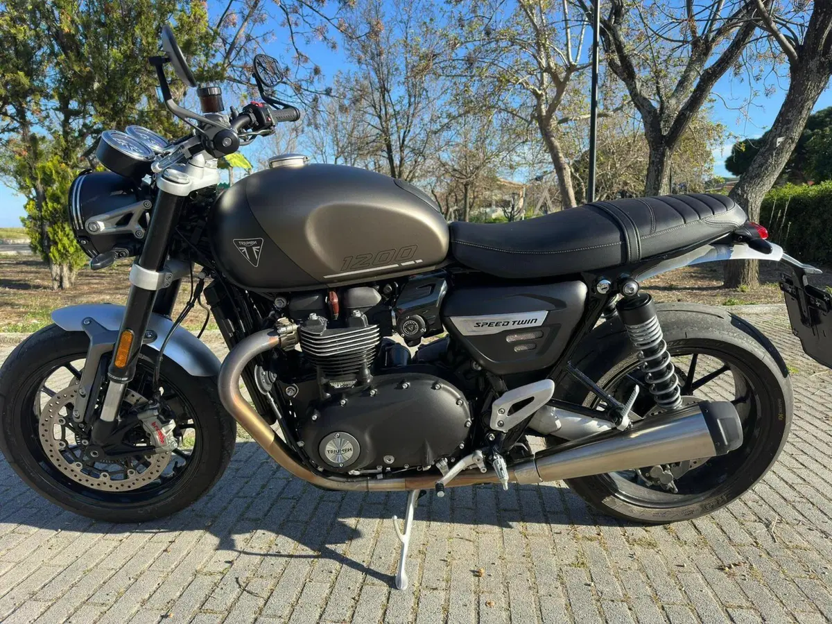 Triumph Speed Twin 1200 (2021 - 24) (2)