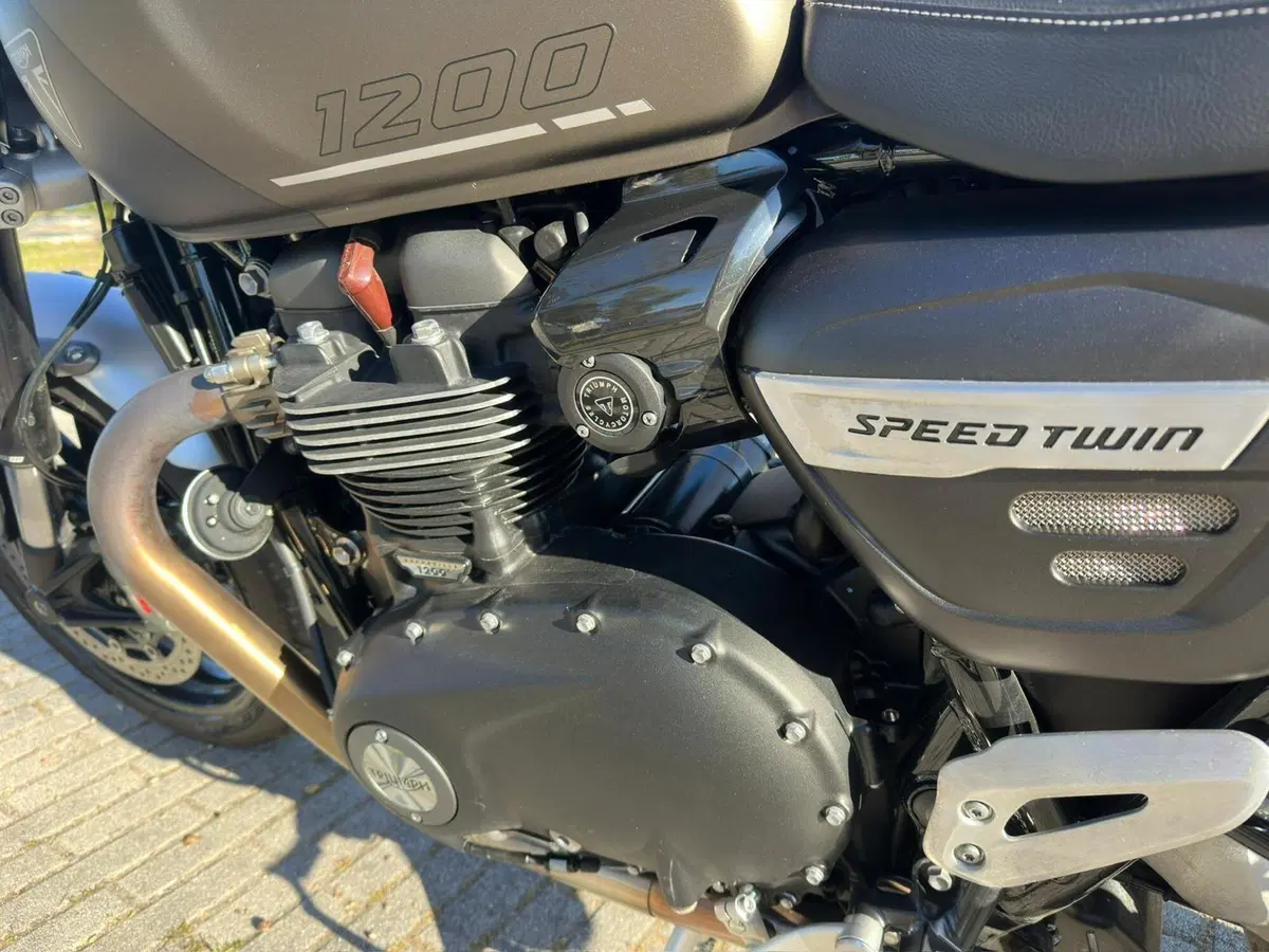 Triumph Speed Twin 1200 (2021 - 24) (4)