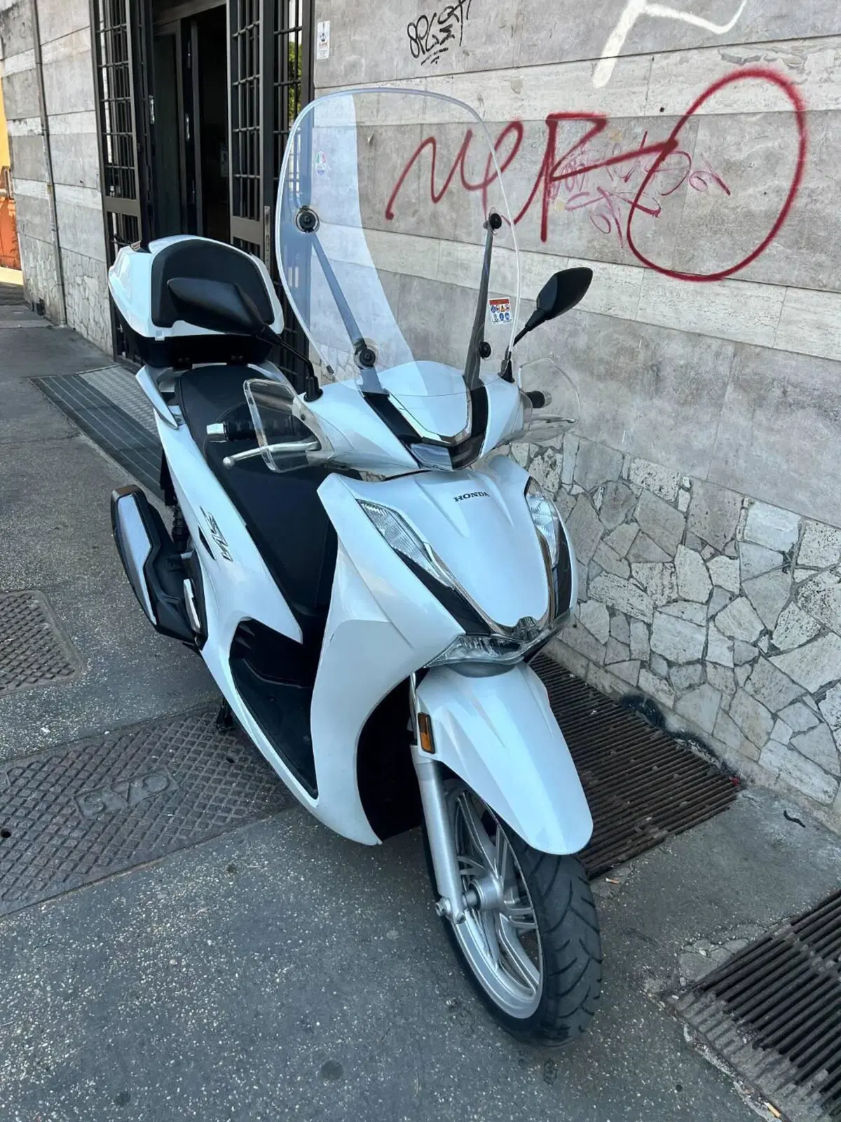 Honda SH 350 (2021 - 24) (3)