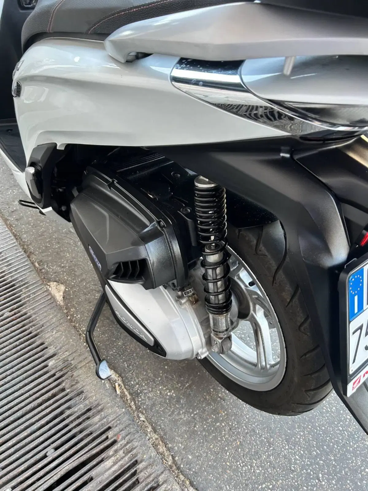 Honda SH 350 (2021 - 24) (7)
