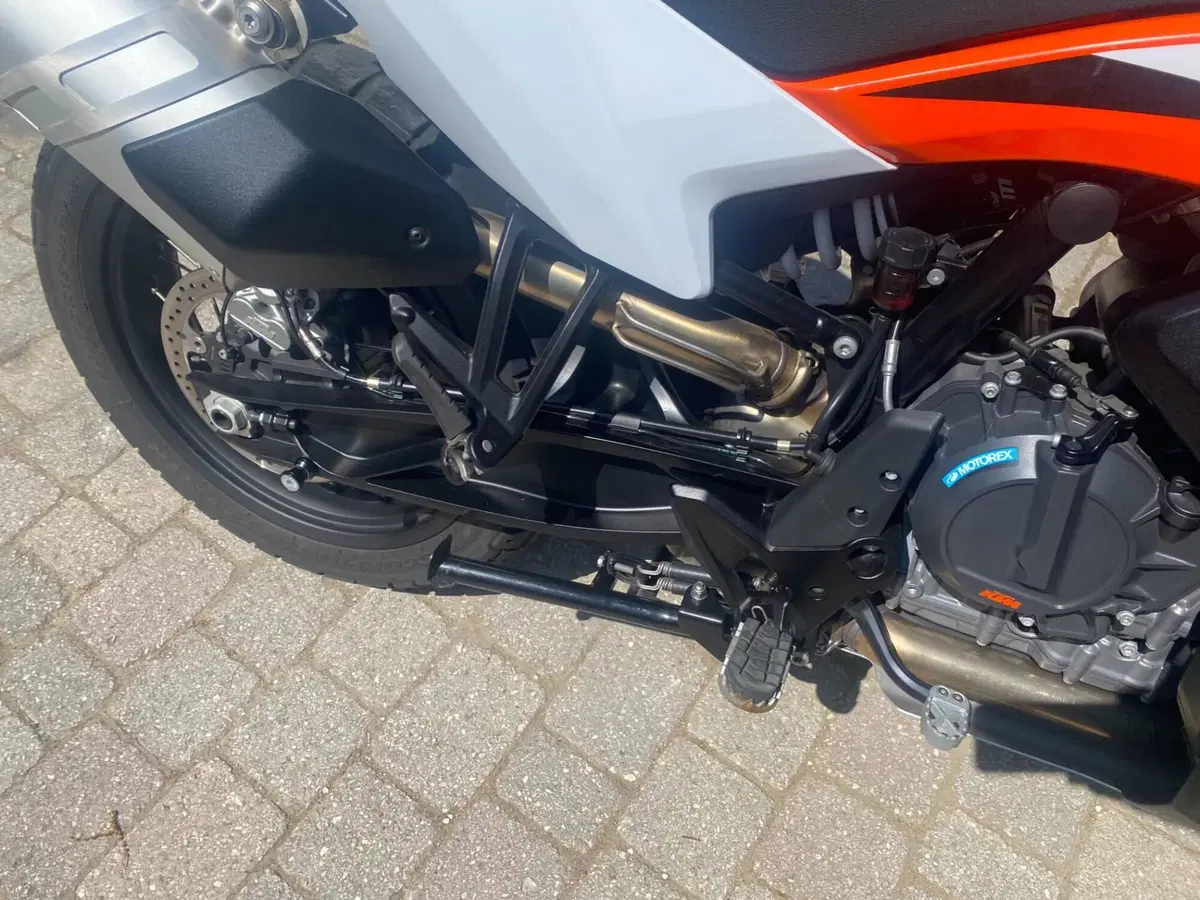 KTM 890 Adventure (2023 - 26) (3)