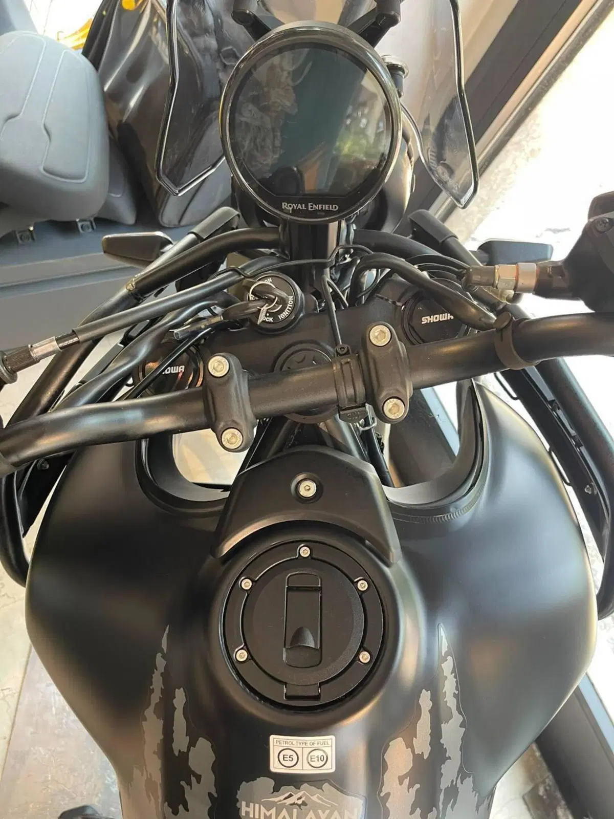 Royal Enfield Himalayan 450 Mana Black (2026) (3)