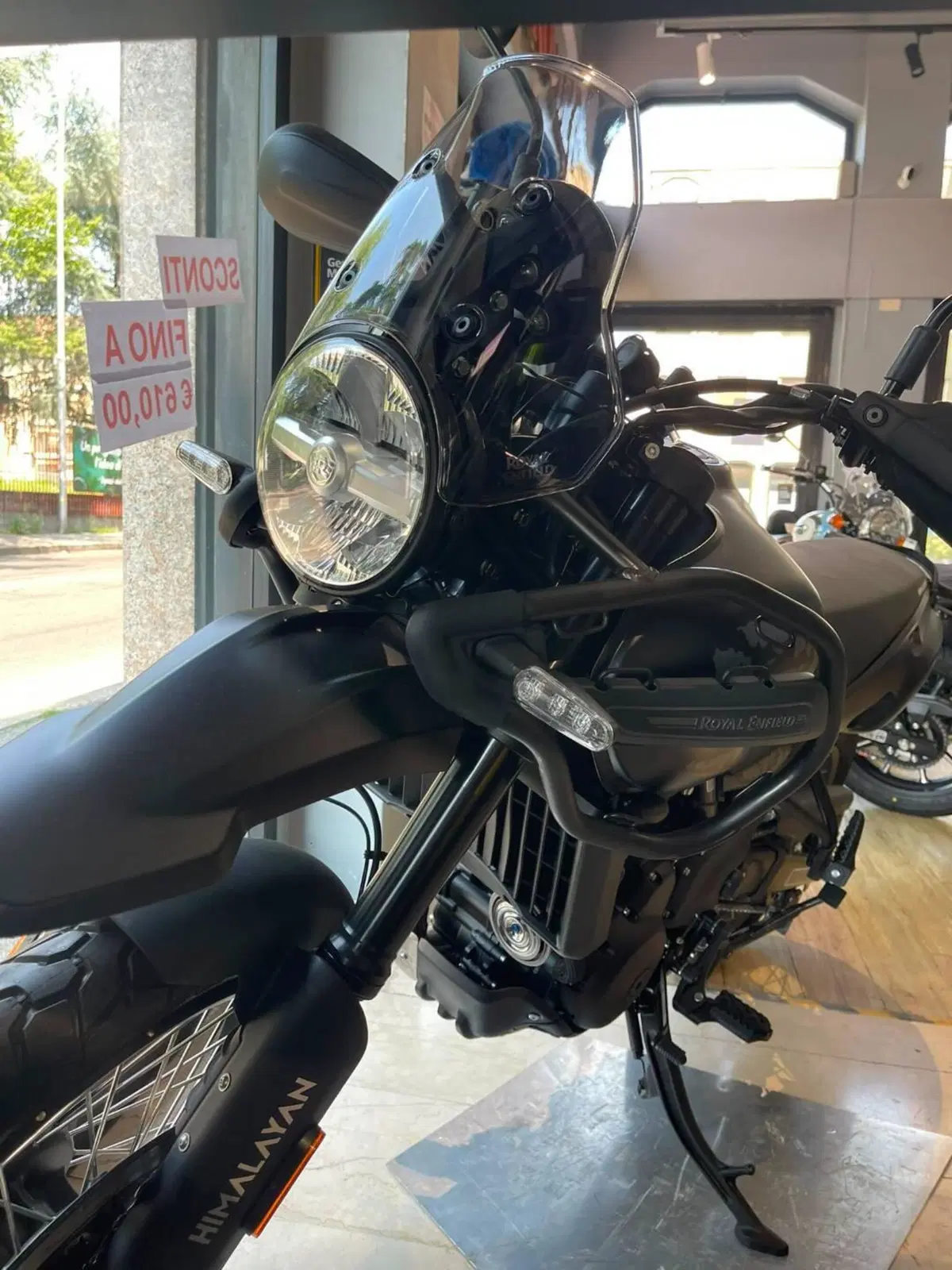 Royal Enfield Himalayan 450 Mana Black (2026) (2)