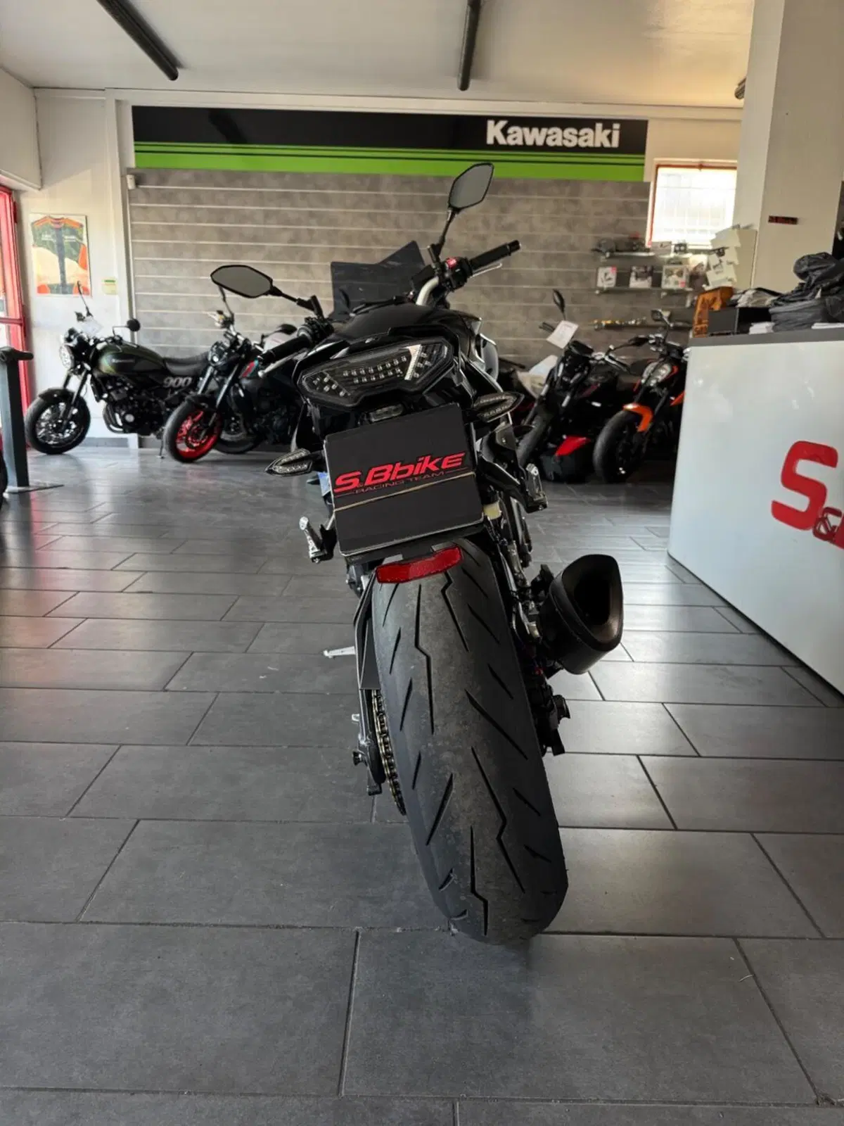Yamaha MT-10 (2017 - 20) (4)
