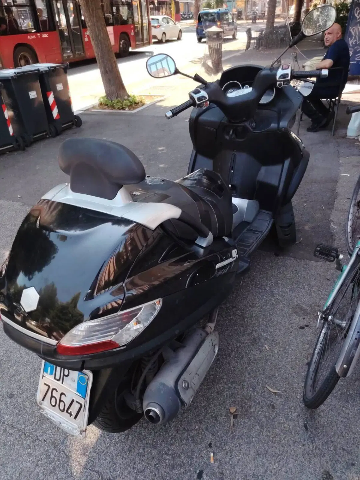 Piaggio MP3 250 i.e. (2)