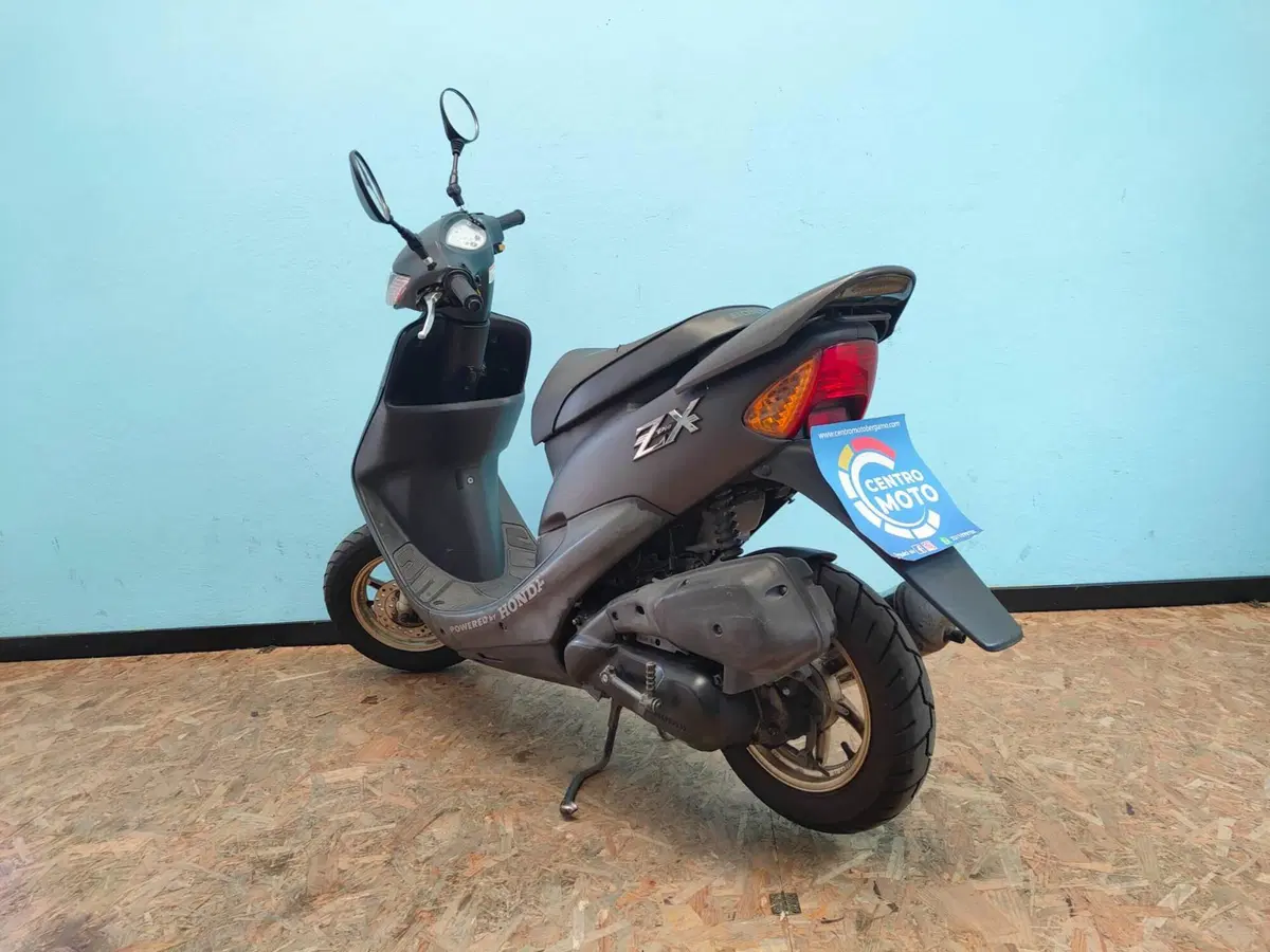 Honda Dio ZX 50 2T (4)