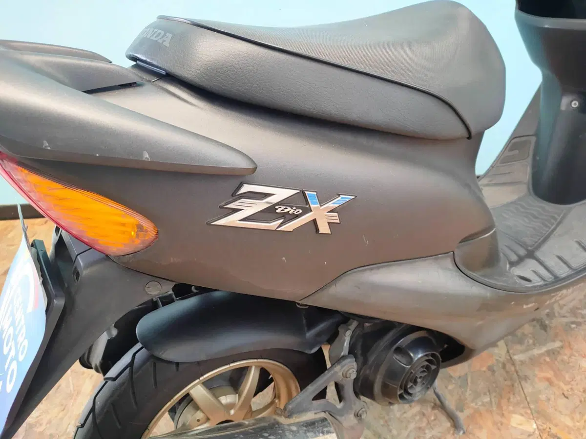 Honda Dio ZX 50 2T (17)