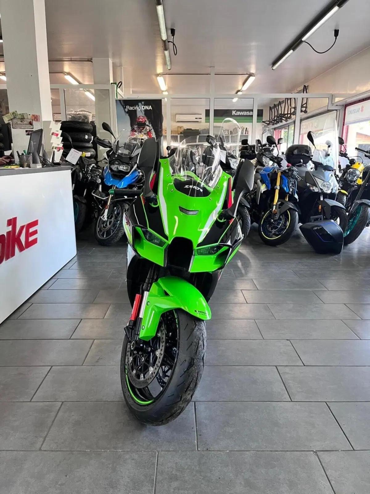 Kawasaki Ninja 1000 ZX-10R (2021 - 25) (3)