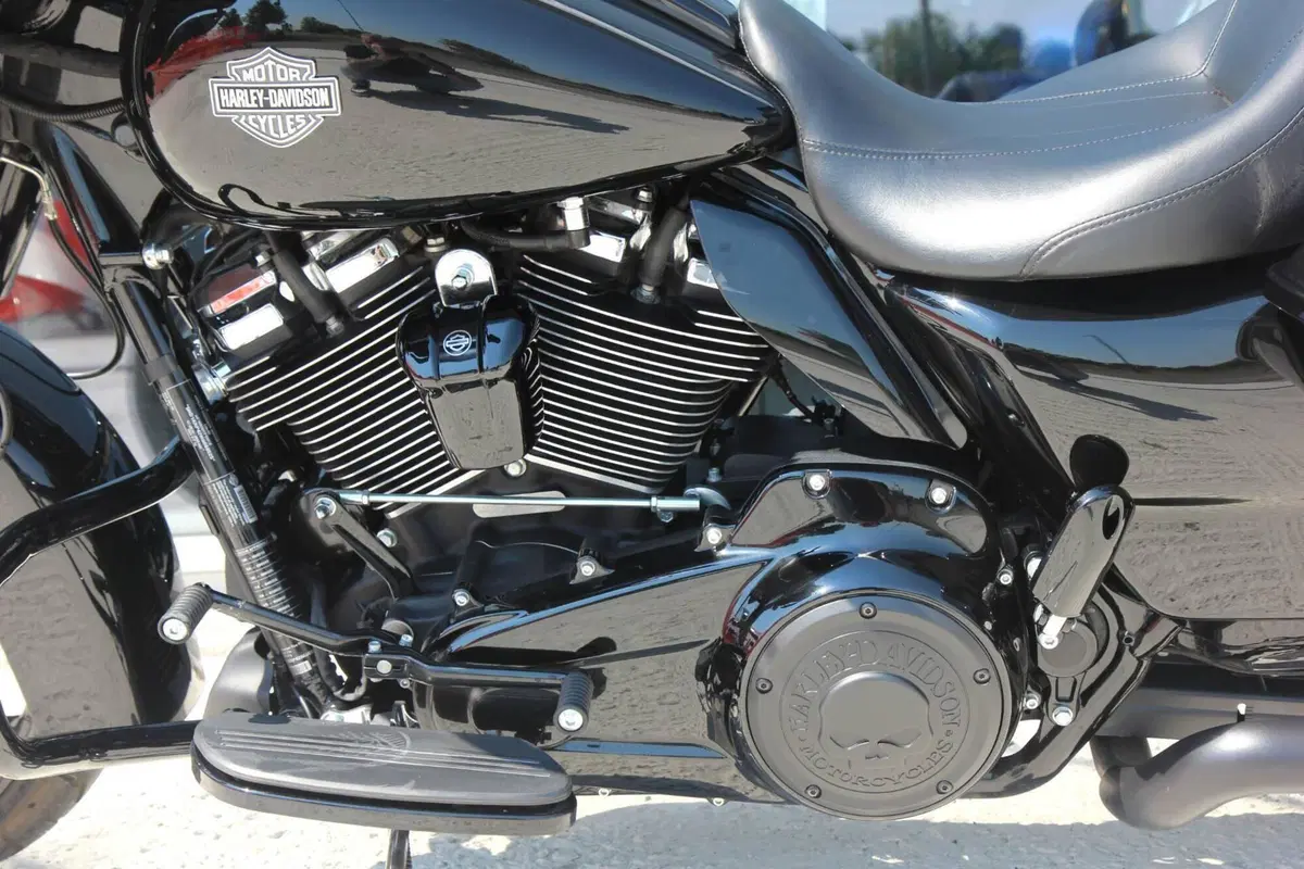 Harley-Davidson Street Glide Special (2021 - 23) (8)