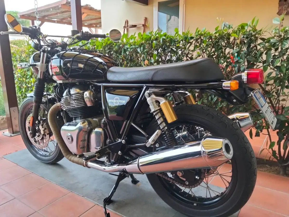 Royal Enfield Interceptor 650 (2021 - 26) (4)