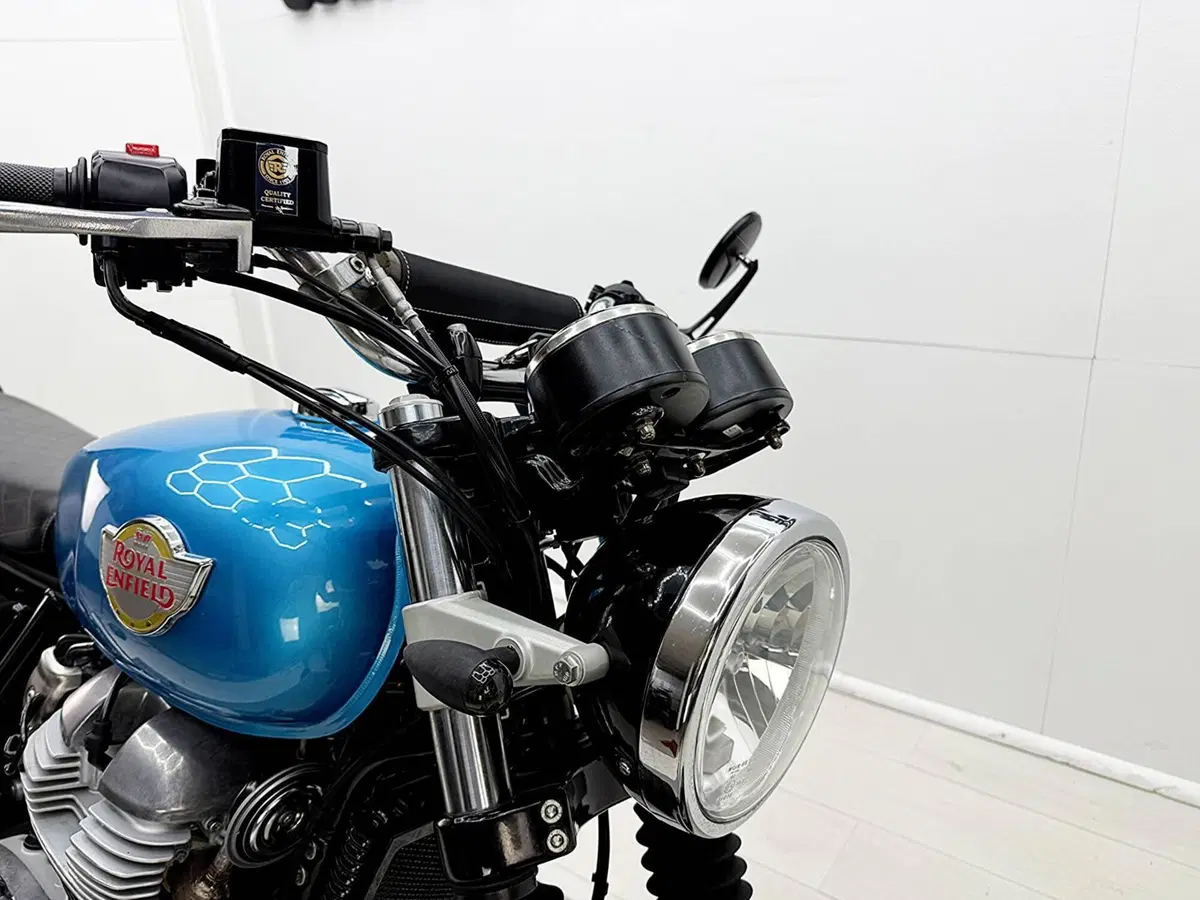 Royal Enfield Interceptor 650 (2021 - 26) (9)