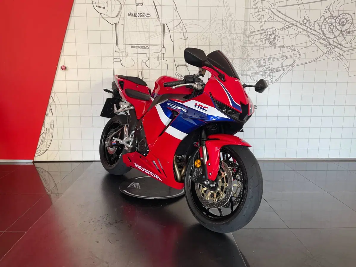 Honda CBR 600 RR (2024 - 26) (3)