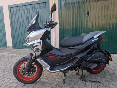 Aprilia SR GT 125 Sport ABS (2022 - 24) usata
