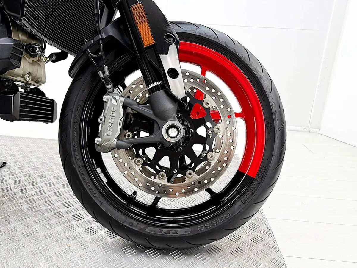 Ducati Hypermotard 950 RVE (2022 - 25) (12)