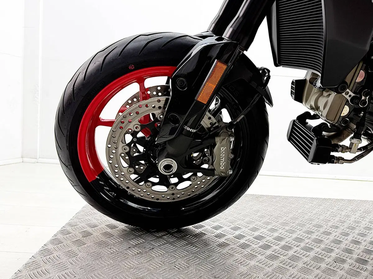 Ducati Hypermotard 950 RVE (2022 - 25) (13)
