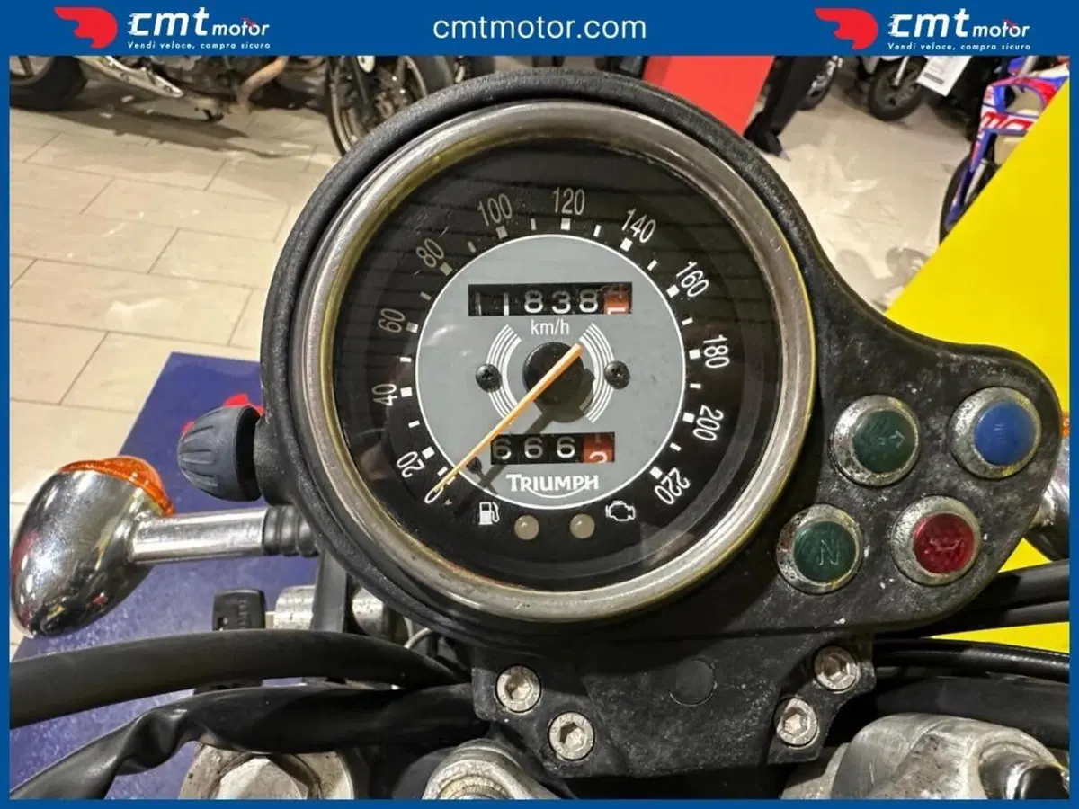Triumph Bonneville (2007 - 16) (5)