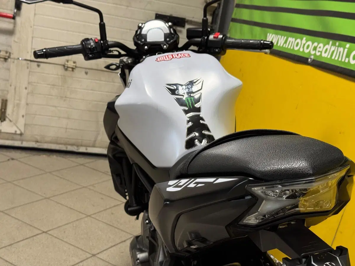 Kawasaki Z 650 (2017 - 19) (6)