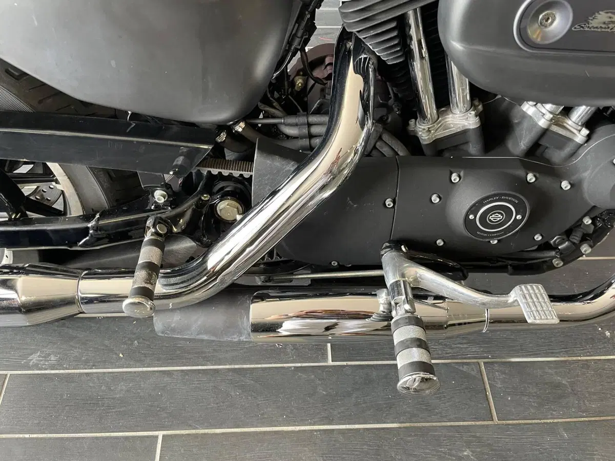 Harley-Davidson 883 R (2006 - 07) - XL 883R (6)